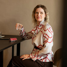 Load image into Gallery viewer, Silk blouse Nina, large floral motif