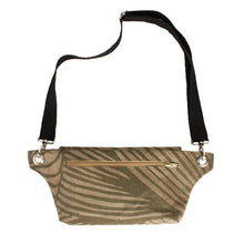 Load image into Gallery viewer, COSMOS BAG, green