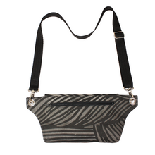 Load image into Gallery viewer, COSMOS BAG, black