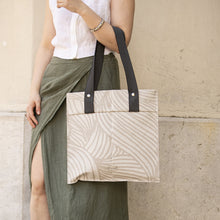 Load image into Gallery viewer, HANA SQUARE BAG, light grey with pattern
