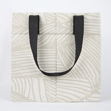 Load image into Gallery viewer, HANA SQUARE BAG, light grey with pattern