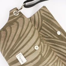 Load image into Gallery viewer, COSMOS BAG, green