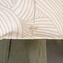 Load image into Gallery viewer, HANA SQUARE BAG, light grey with pattern