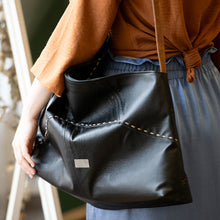 Load image into Gallery viewer, BOLD LEGACY, black