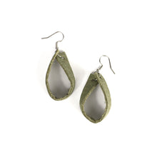 Load image into Gallery viewer, Pinatex earings, green