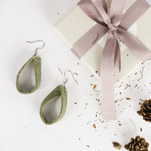 Load image into Gallery viewer, Pinatex earings, green