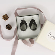 Load image into Gallery viewer, Pinatex earings, black