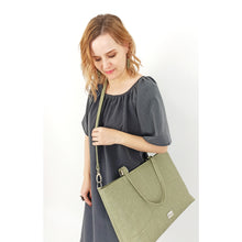 Load image into Gallery viewer, Pinatex earings, green