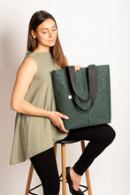 Load image into Gallery viewer, CALLA bag, green