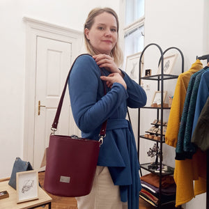 CAMELIA BAG, burgundy