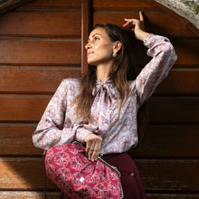 Load image into Gallery viewer, Silk blouse Nina
