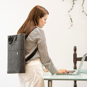 UNISEX NAHRBTNIK / TORBA ZA PRENOSNI RAČUNALNIK, črna