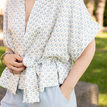 Load image into Gallery viewer, Silk kimono Magdalena
