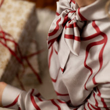 Load image into Gallery viewer, Silk blouse Nina, large floral motif
