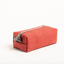 Load image into Gallery viewer, IVY PENCIL CASE, red
