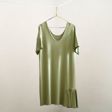 Load image into Gallery viewer, Feminine ethos tunic, size L

